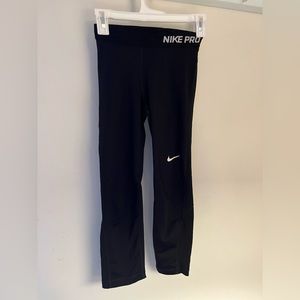 XS Nike Pro capris